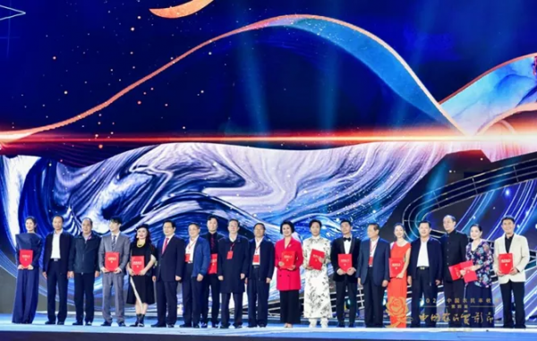 豐收笑聲 百年留聲 大地回聲 時代呼聲——2021中國農民豐收節第四屆中國農民電影節開幕晚會盛大舉辦 豐收笑聲 百年留聲 大地回聲 時代呼聲——2021中國農民豐收節第四屆中國農民電影節開幕晚會盛大舉辦