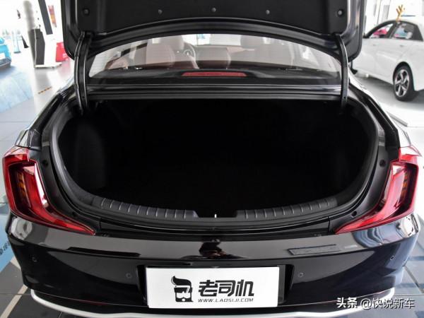 更大空間的合資家轎，自動擋耐用自吸高配低價，帶你看現代名圖