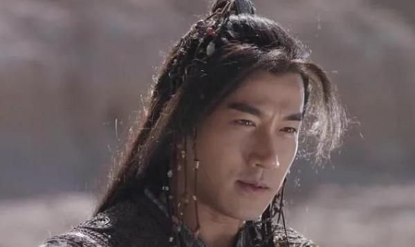 老黃瓜刷綠漆，強行裝嫩：中國難道找不出年輕演員了嗎？