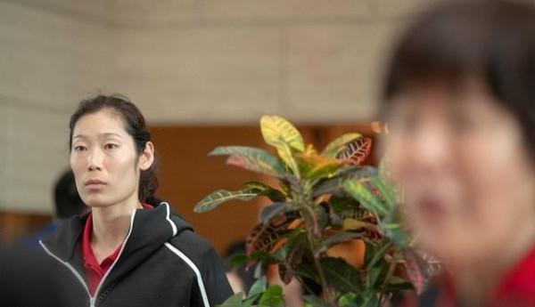 女排隊長朱婷私下真會穿，就算是樸素的運動服，也穿出了時尚感