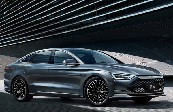 曾經的落後就是永遠的落後嗎?國內汽車發展史偏說不 曾經的落後就是永遠的落後嗎?國內汽車發展史偏說不