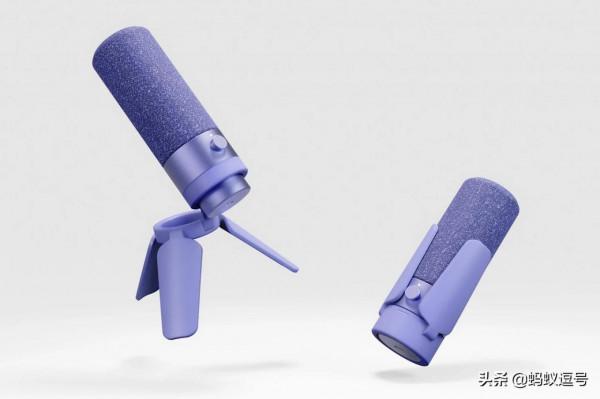 TALK 行動式麥克風可摺疊成一根細長的指揮棒 TALK 行動式麥克風可摺疊成一根細長的指揮棒