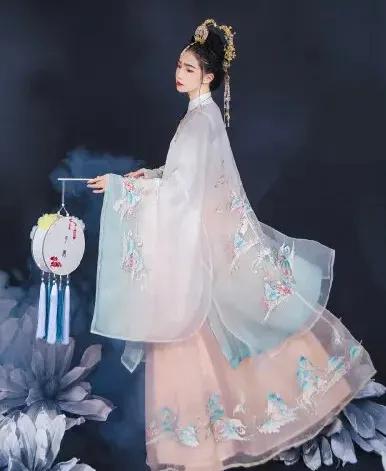 中秋之夜去哪裡？翰林書院帶你穿越北宋時空和宋徽宗一起聽琴賞月