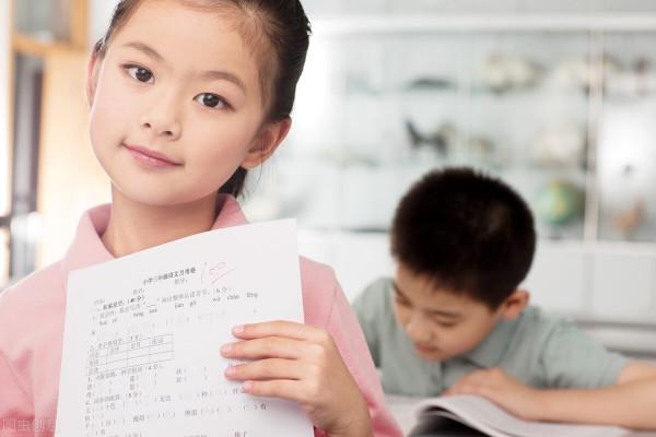 學校是刃，家庭是刃上的鋼