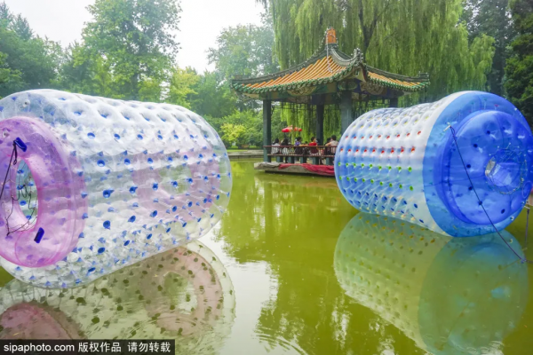 驚豔!這個“太陽神”公園竟藏著江南庭院,古色古香還免費! 驚豔!這個“太陽神”公園竟藏著江南庭院,古色古香還免費!