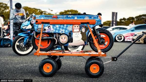 把你貼到車上是我愛的表達，歡迎來到痛車天國（上）