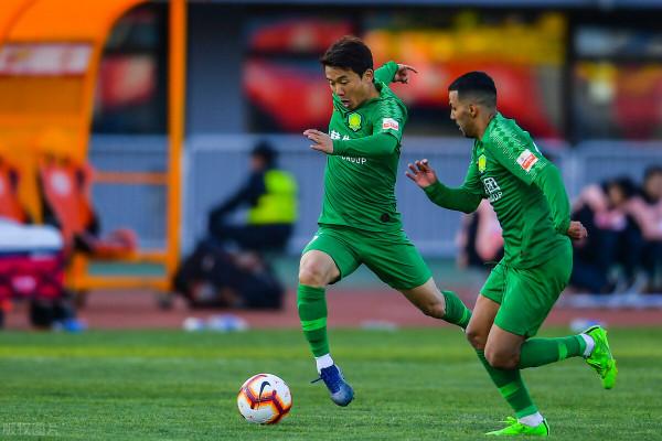 中超轉會:武漢三鎮300萬歐籤斯坦丘,謝峰補充北京國安教練團隊 中超轉會:武漢三鎮300萬歐籤斯坦丘,謝峰補充北京國安教練團隊