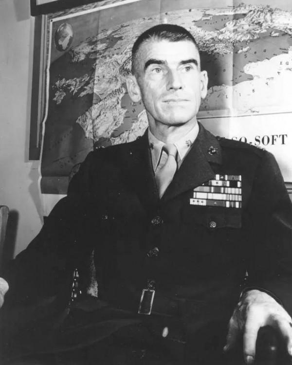 美軍用游擊戰痛擊日軍,媒體歎服,指揮官卻說:我是八路軍的學生 美軍用游擊戰痛擊日軍,媒體歎服,指揮官卻說:我是八路軍的學生