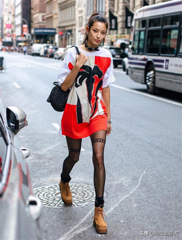 為什麼我勸你穿“打底褲”少配運動鞋？看完這4組對比圖，你就懂