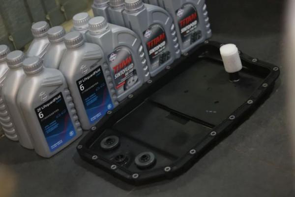 怪獸修車:翻新一輛21萬公里的路虎發現4,老爺子工地拉貨專用車 怪獸修車:翻新一輛21萬公里的路虎發現4,老爺子工地拉貨專用車