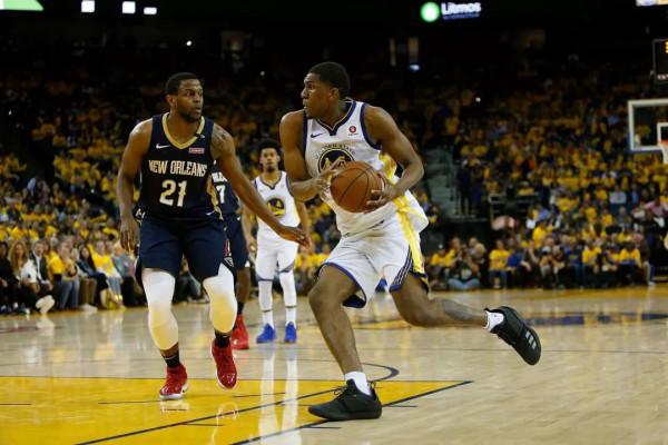 不理解吧,一個場均4+3的替補,4年拒絕3筆高薪,他到底圖啥? 不理解吧,一個場均4+3的替補,4年拒絕3筆高薪,他到底圖啥?