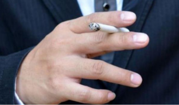 長期吸菸卻又堅持喝茶，他們身體有什麼變化？看完你或許就知道了