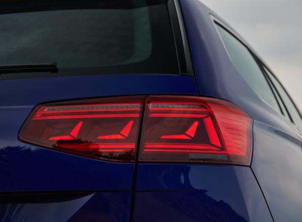 德國原裝進口,配10氣囊+11個音響,大眾新車20多萬還是可變懸架 德國原裝進口,配10氣囊+11個音響,大眾新車20多萬還是可變懸架