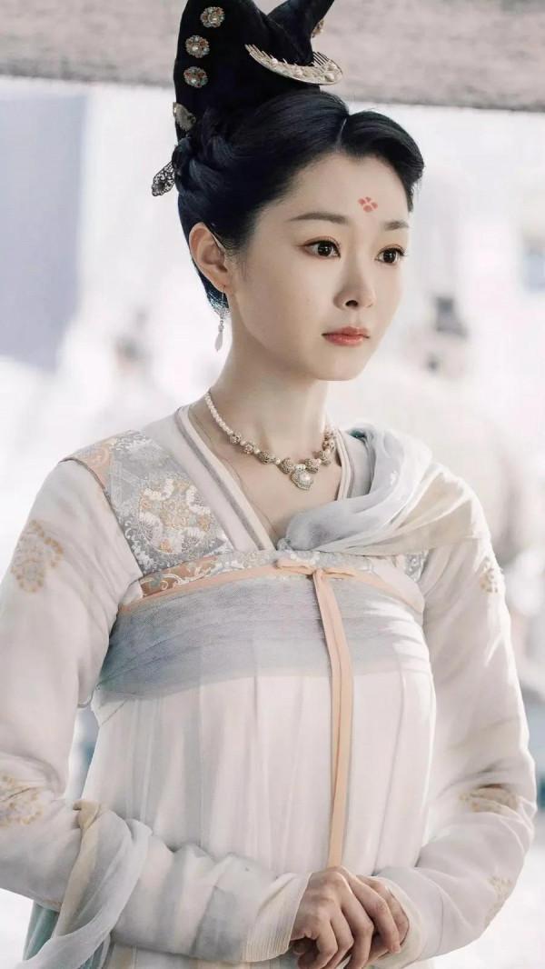 宋軼，擁有似水柔情的少女氣息