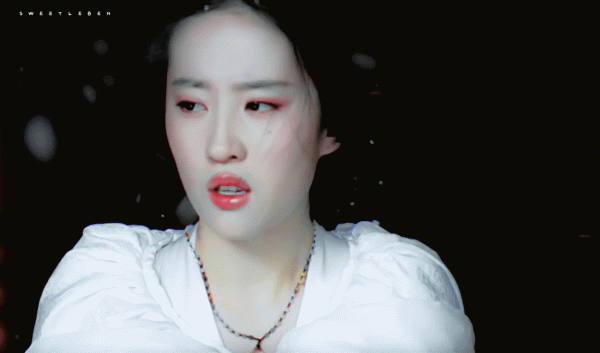 《銅雀臺》中的劉亦菲，翩若驚鴻，美得讓人驚豔