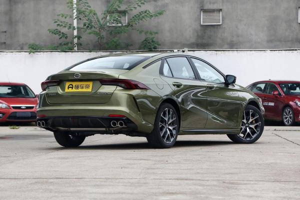 傳祺影豹丨熱血青年標配的十萬級轎車