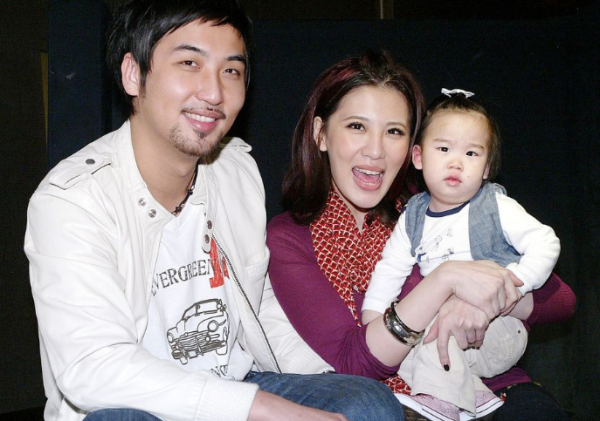 胡瓜36歲女兒公開真實體重,身高1米73重109斤,曝半年減80斤秘訣 胡瓜36歲女兒公開真實體重,身高1米73重109斤,曝半年減80斤秘訣