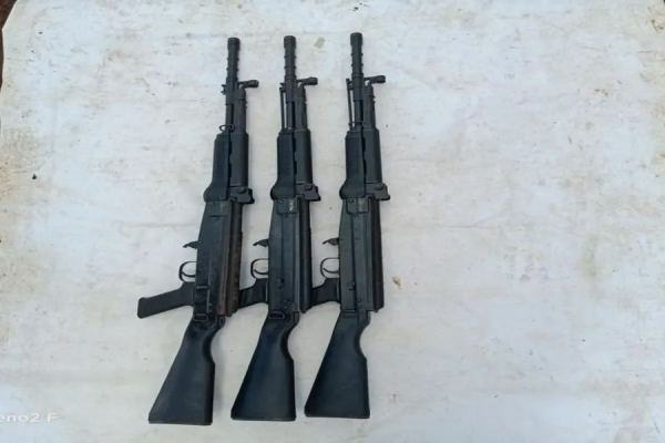 緬甸軍警安保部隊,查獲大批計劃賣給防衛軍的武器 緬甸軍警安保部隊,查獲大批計劃賣給防衛軍的武器