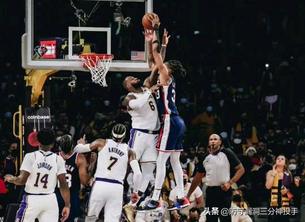 一夜4籤1裁！兩大主帥被隔離，克拉克斯頓表態詹姆斯，唐斯談威少