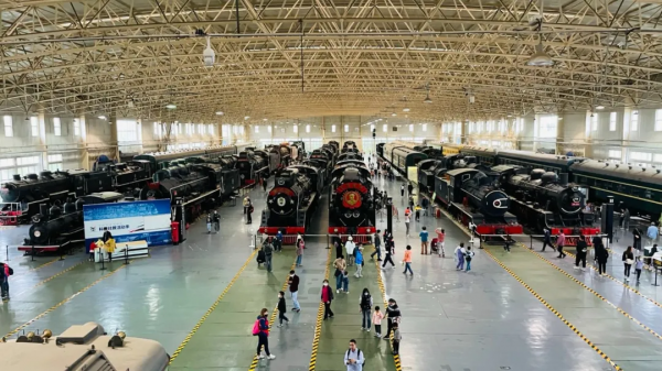 綠皮火車主題餐車來了!! 綠皮火車主題餐車來了!!