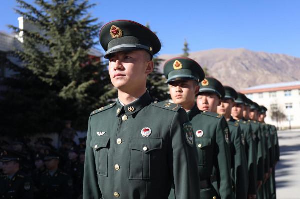 爭當標兵！高原通訊兵佇列會操現場