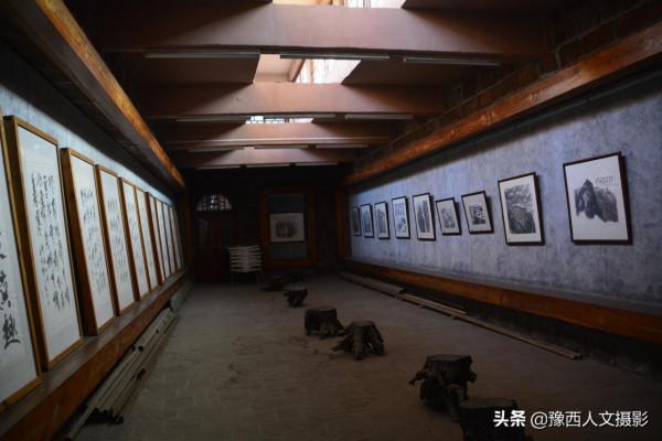 畫畫的“老頭兒”，10年磨洋工修成石頭城堡，專家：能用500年