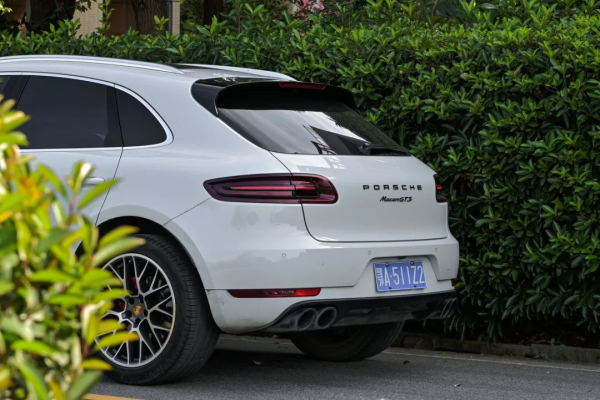 二手保時捷Macan GTS，選裝後超百萬，5年5折購