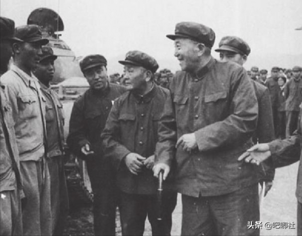 皮定均犧牲後,這位大將流著淚說:像他這樣的一把手,很難找了 皮定均犧牲後,這位大將流著淚說:像他這樣的一把手,很難找了