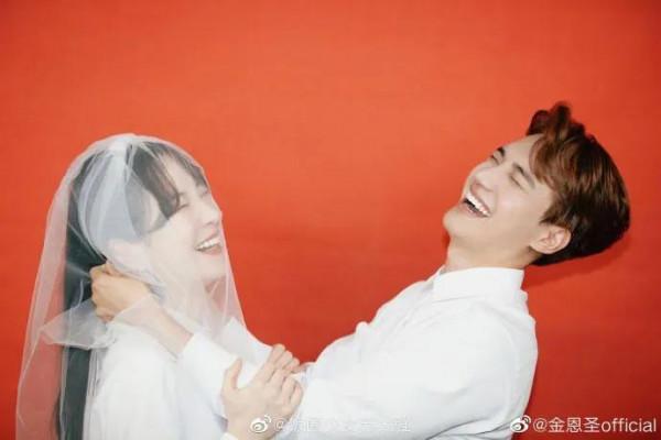 近期張檬官宣結婚，在剛好的年紀遇到愛的人，雙向奔赴，幸福啊