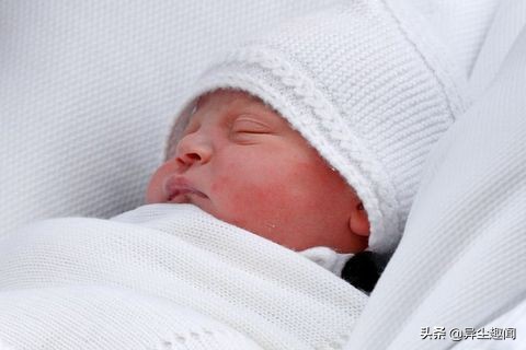 英國王室路易斯王子從出生到現在最可愛的37張照片