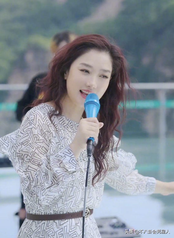 31位女星素顏名場面！浮腫油膩、憔悴老態，還暴露動臉痕跡