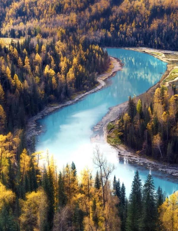 跟著秋天，去新疆