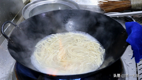 過年了，教你4道解膩小冷盤，端上桌比大魚大肉還搶手，太好吃了