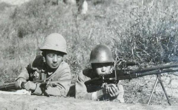 身高1米9,一戰砍死27個鬼子獲毛主席接見,因傷錯過授銜大笑離世 身高1米9,一戰砍死27個鬼子獲毛主席接見,因傷錯過授銜大笑離世