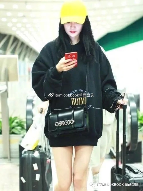 陳小紜被嘲“情商低”?學了冪式穿搭,卻忘了學習冪式的高情商… 陳小紜被嘲“情商低”?學了冪式穿搭,卻忘了學習冪式的高情商…