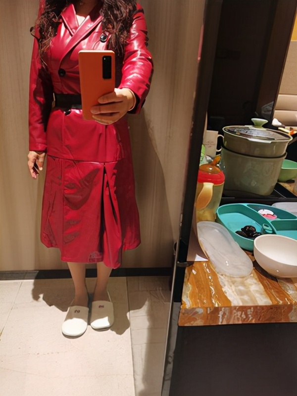 影視劇同款衣服買回家，不止買家秀和賣家秀區別，還隔著星辰大海