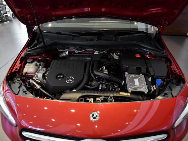 油耗5.9L豪華入門家轎,低價高配原裝進口空間大,帶你看賓士B級 油耗5.9L豪華入門家轎,低價高配原裝進口空間大,帶你看賓士B級