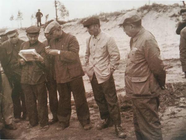 1967年,公安部副部長接到一份秘密情報,立即撥通了周恩來的專線 1967年,公安部副部長接到一份秘密情報,立即撥通了周恩來的專線