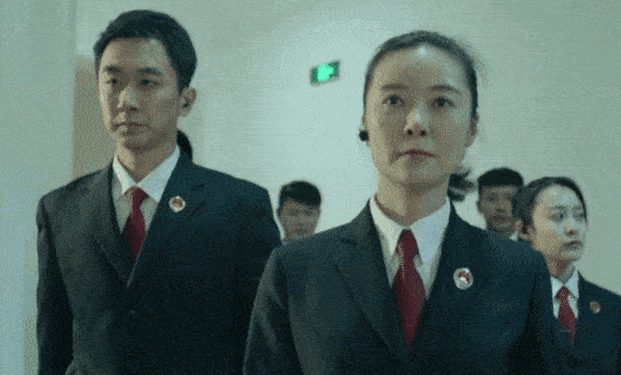 李亞鵬戴婚戒疑和女友婚訊將近!曾追周迅王菲,終於不做軟飯男? 李亞鵬戴婚戒疑和女友婚訊將近!曾追周迅王菲,終於不做軟飯男?