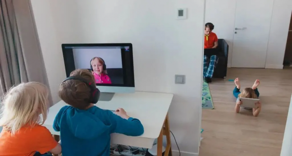 六歲前父母“認真養“和”敷衍養”的孩子,長大後差距明顯 六歲前父母“認真養“和”敷衍養”的孩子,長大後差距明顯