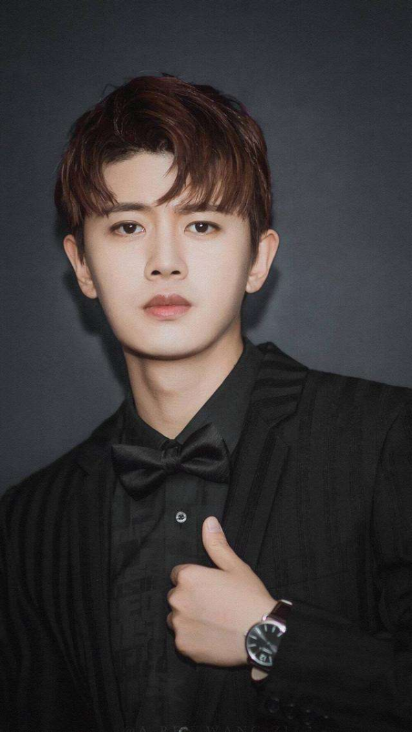 從用假馬到直接騎人、打戲無力全靠特效，流量演員拍戲錢太好掙