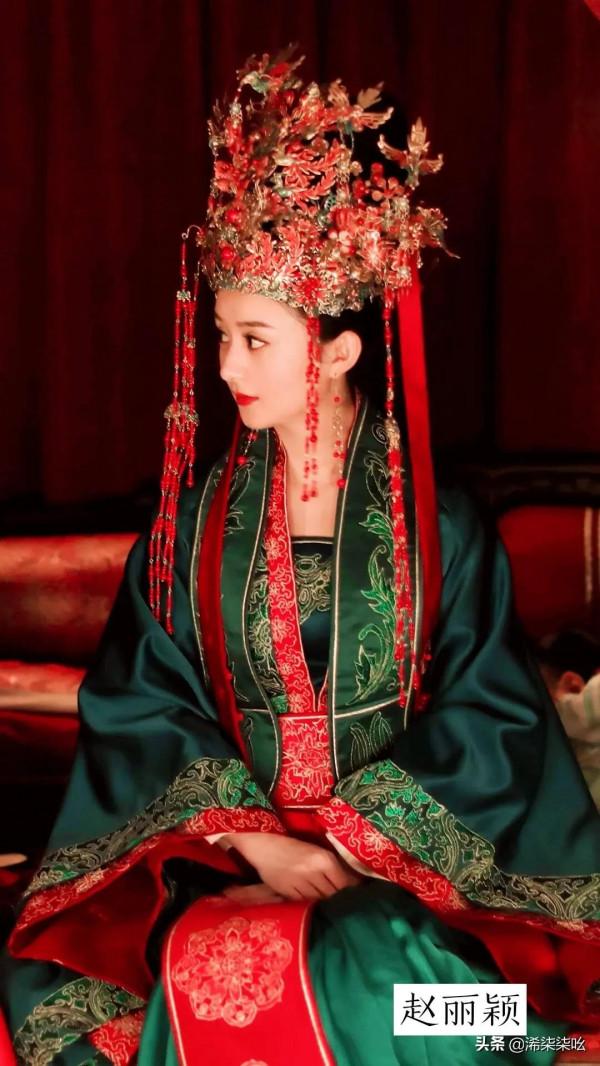 女明星穿上嫁衣誰最美，我認為是白鹿