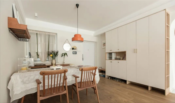 135m²北歐輕復古風三居，開放式廚房+吧檯，讓生活更有情調