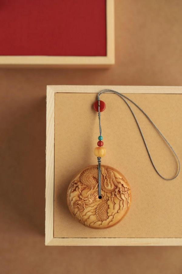 猛獁｜“穿雲龍”平安扣