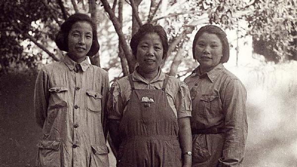 康克清：18歲嫁43歲朱德，風雨同舟47年，丈夫去世後堅持掃墓15年