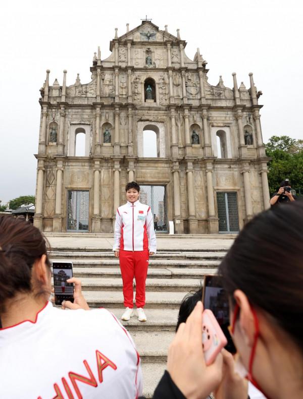 內地奧運健兒代表團參觀大三巴