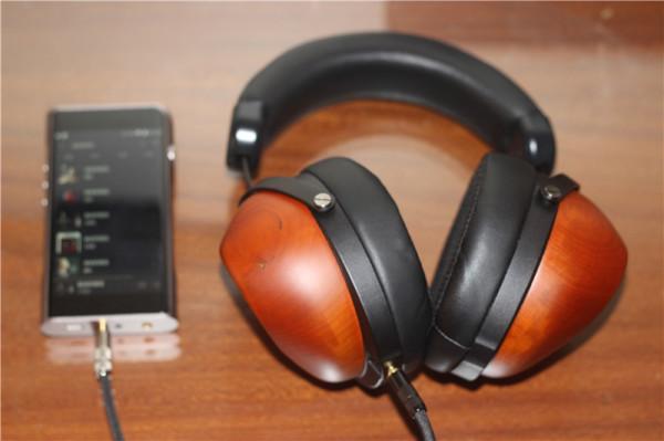 HiFiMAN HE-R10平板奈米振膜封閉式頭戴式HIFI音樂耳機開箱 HiFiMAN HE-R10平板奈米振膜封閉式頭戴式HIFI音樂耳機開箱