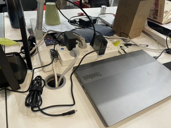 你家電視這麼裝，真是夠醜的