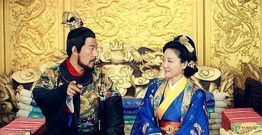 朱元璋宴請群臣，劉伯溫看到桌上飯菜，轉頭對徐達說：我們要死了