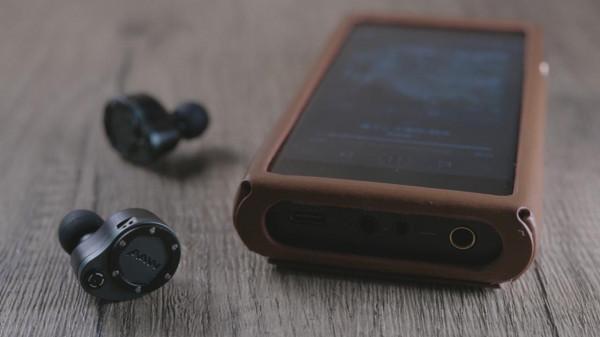 我給索尼的10年前的旗艦EX1000換了根平衡線，感覺它還能再戰10年